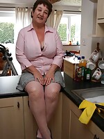 mature milf garden