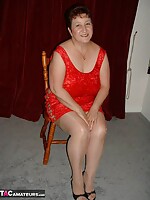 chubby mature nude