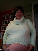 mature women fucking huge cocks