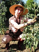 mature milf garden